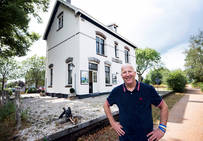 Gert Tetteroo bij het Spoorhuis Vinkeveen